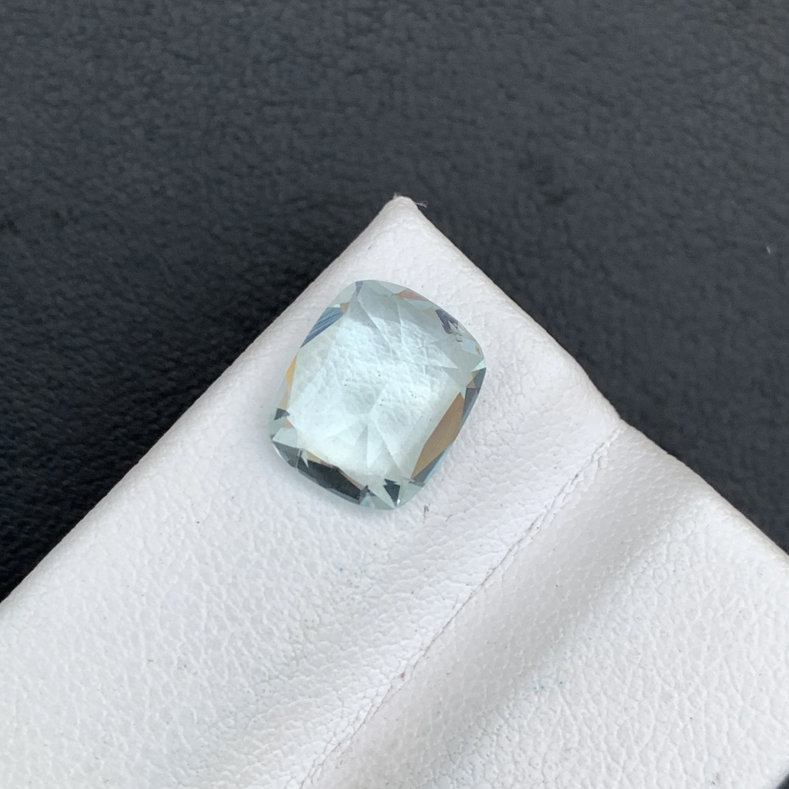 Natural Greenish Blue aquamarine 2.80 Carat Faceted Cushion Shape Loose Gemstone — view 6